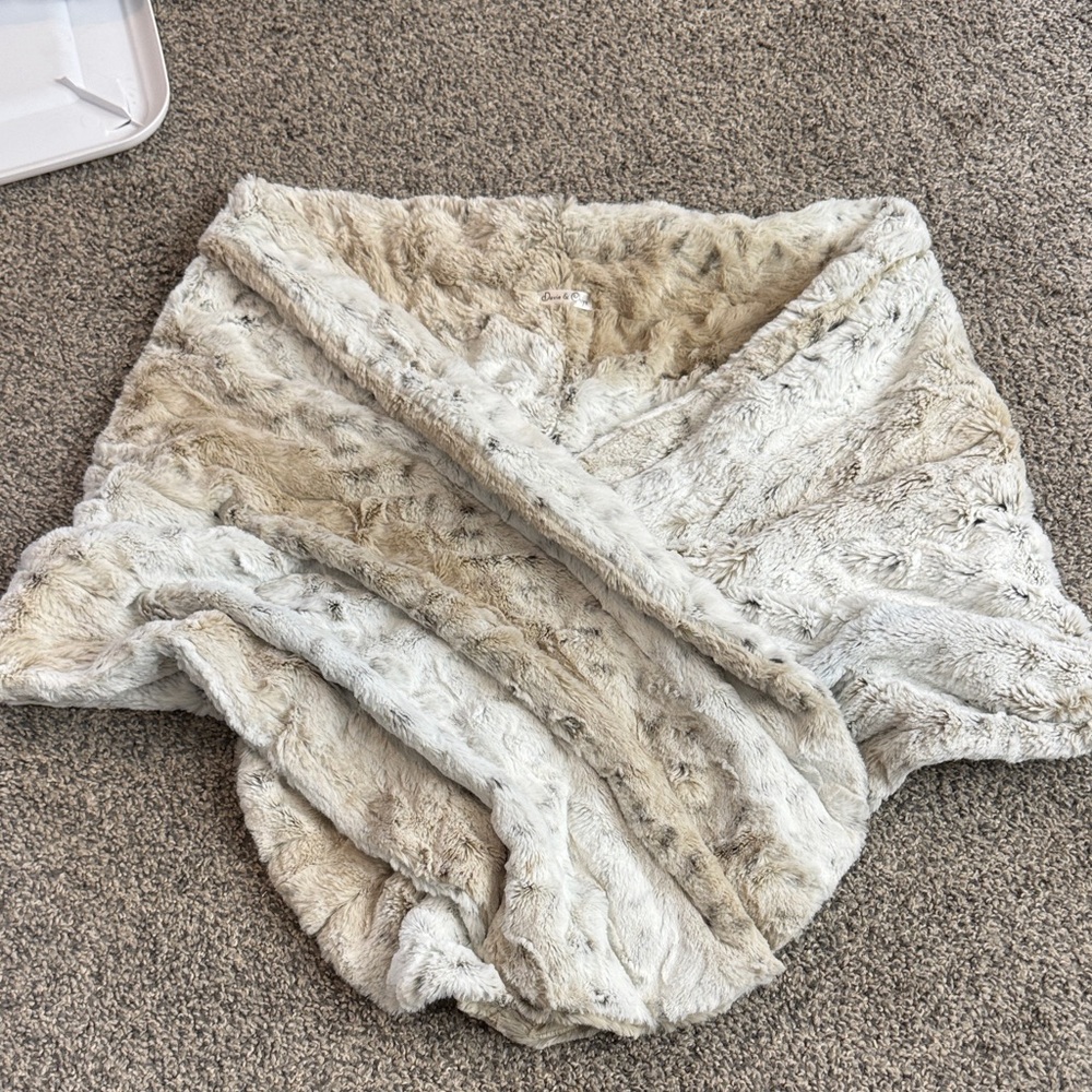 Faux Fur Wrap in Cream and Tan